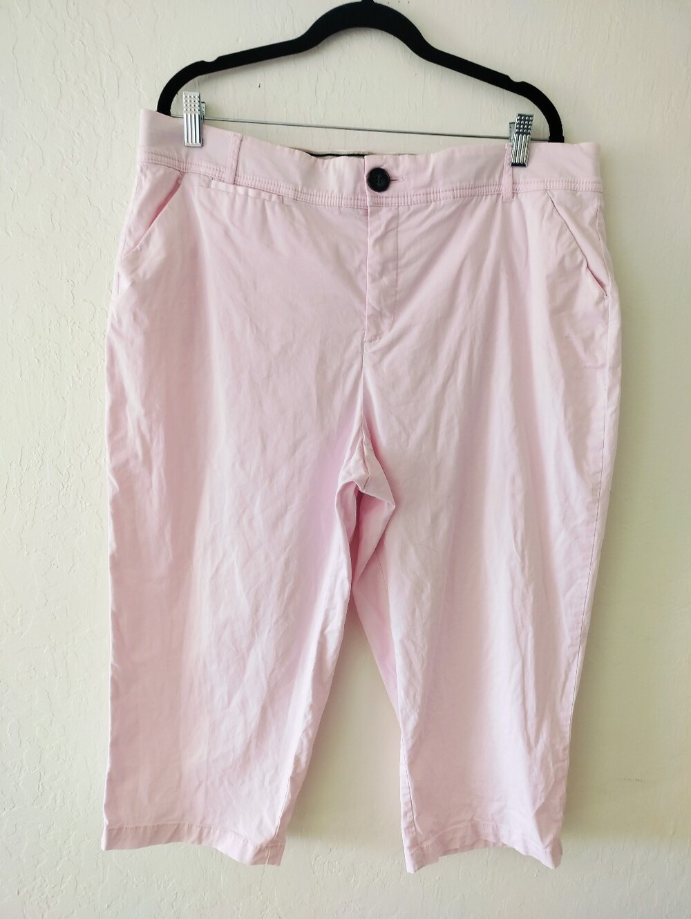 CJ Banks Signature Comfort Pink Cotton Stretch Capri Pants – Size 16W Average